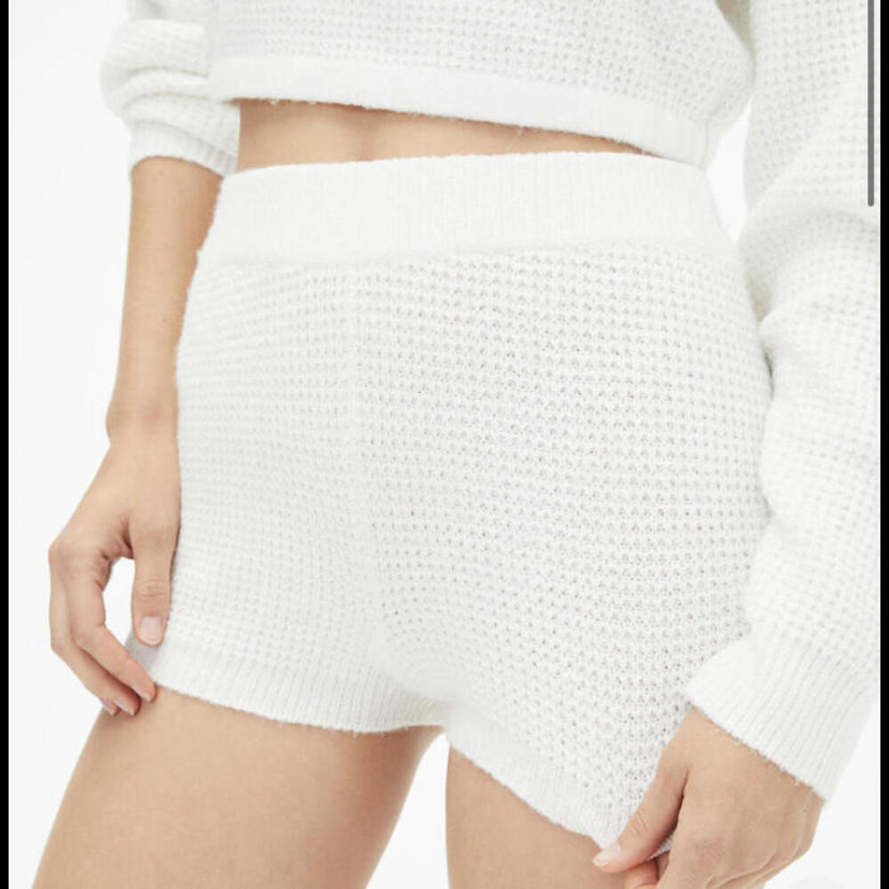AEROPOSTALE white knit high waisted shorts